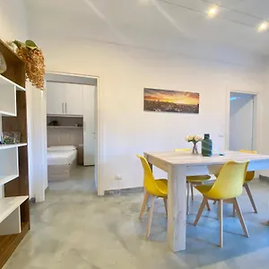  Apartment Casa Rosa, Peaceful Surrounded By Greenery With Free Parking, Wifi & Air Conditioning